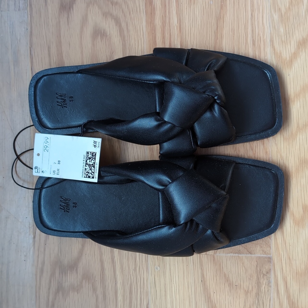 H&M black knot flat sandals